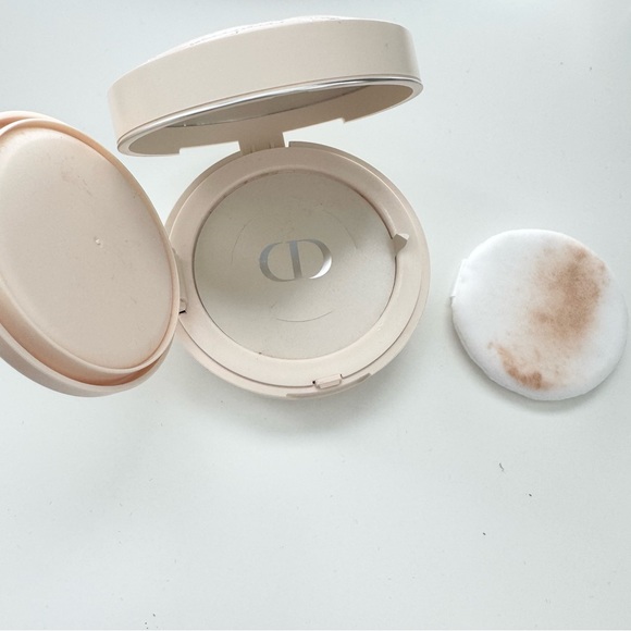 Dior Forever Cushion Powder Medium - Picture 10 of 11